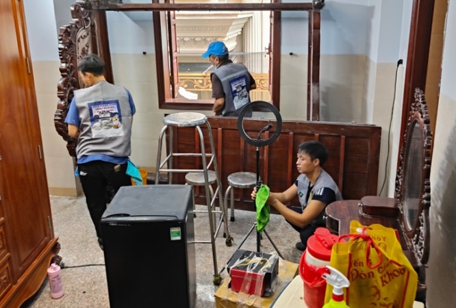 Cuối tuần với công trình vệ sinh trụ sở công an đường Ký Con - Quận 1 - TPHCM